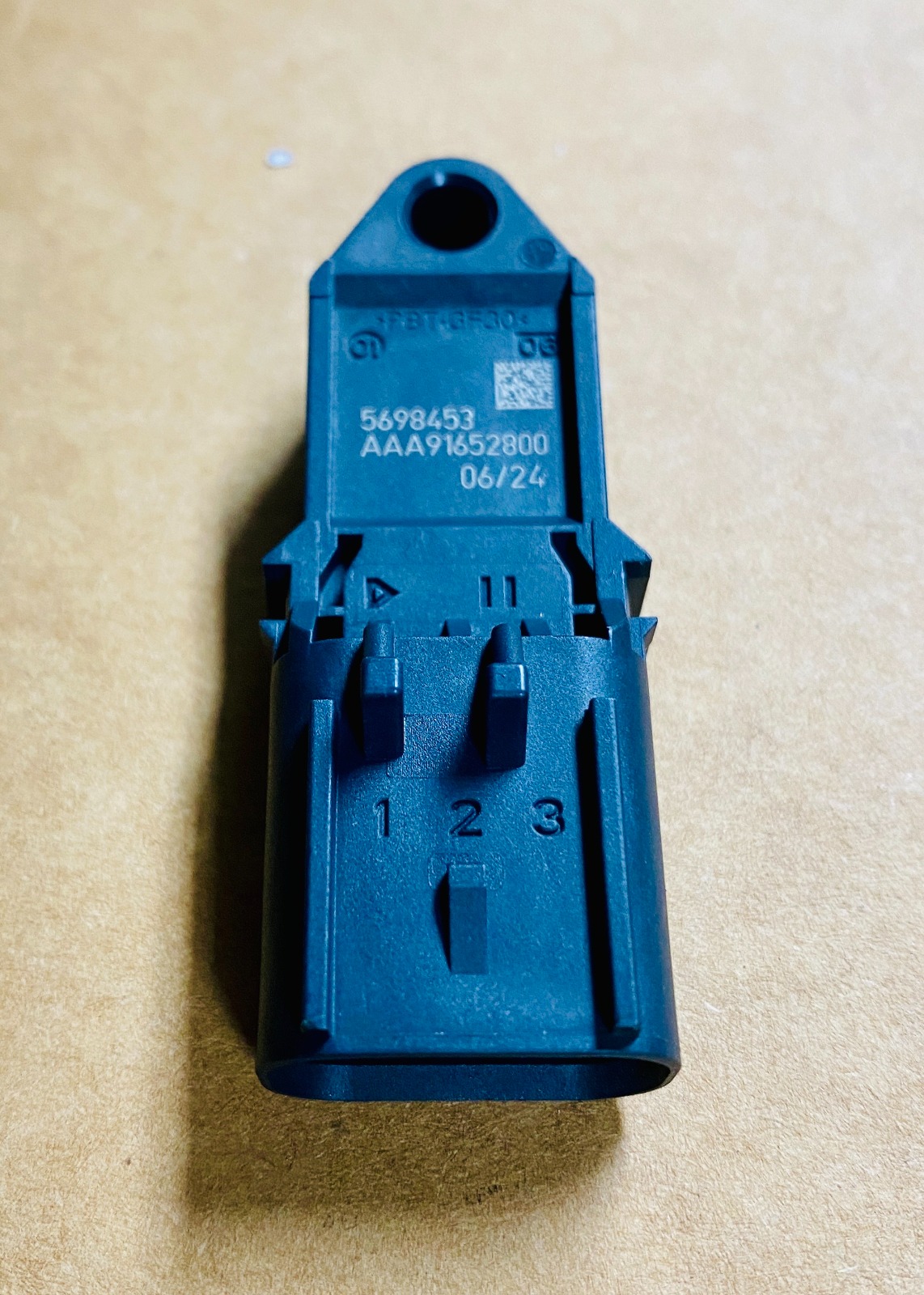 Genuine Cummins 5698453 Air Pressure Sensor